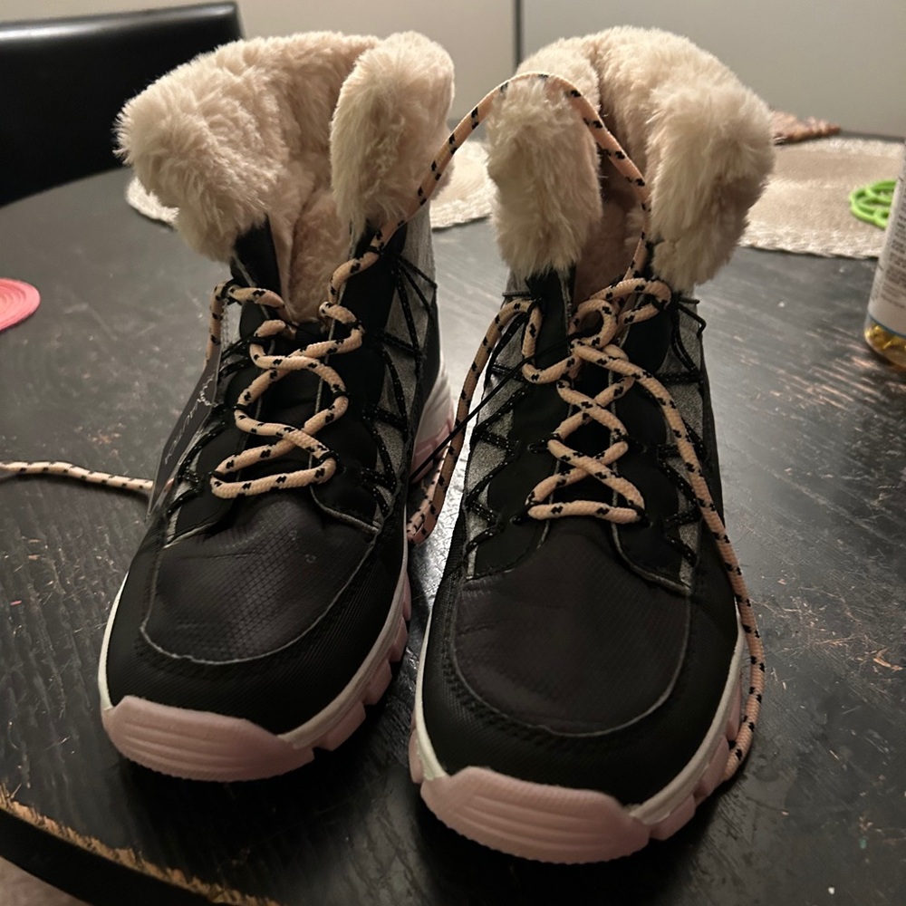 Nautica Black & Pink Winter Boots